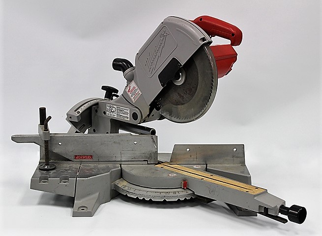 Milwaukee 10 sliding compound miter online saw