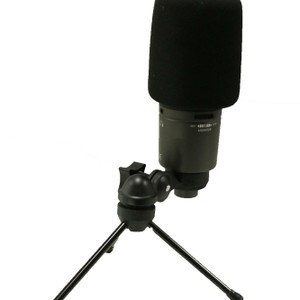AUDIO TECHNICA USB MICROPHONE WITH BUILT IN HEADPHONE JACK AND VOLUME CONTROL